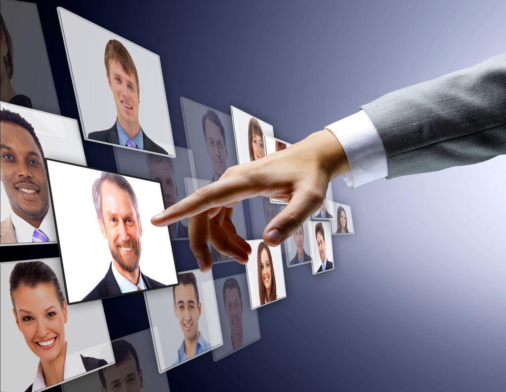 4 Business Trends to Expect this Year, and Tips from John Kotters “Eight Steps to Successful Change”