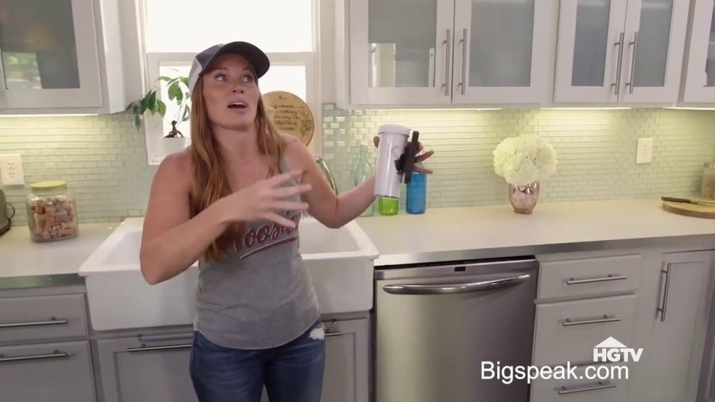 Mina Starsiak Hawk, Home Tour
