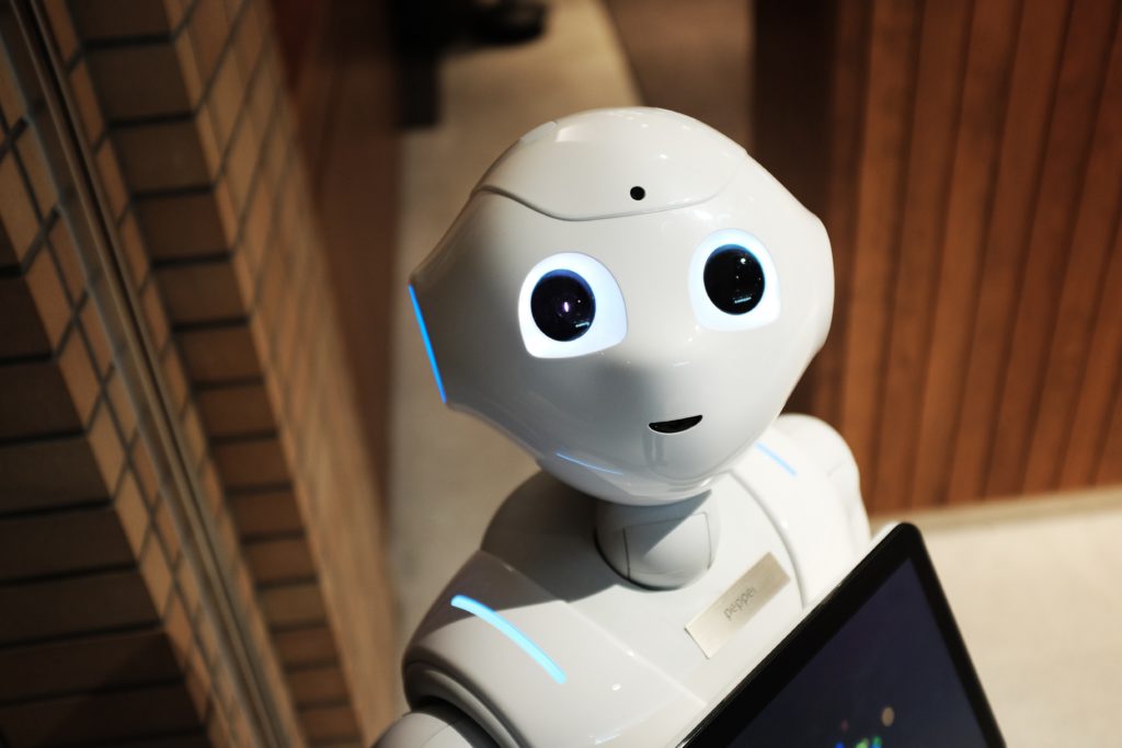 15 Top-of-the-line AI Keynote Speakers Peeking into the Future