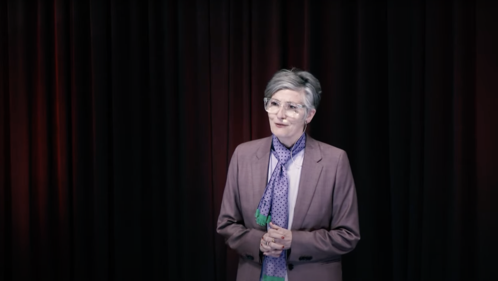 How power-pausing can transform fear into clarity and confidence | Jeanette Bronee | TEDxUNCPembroke