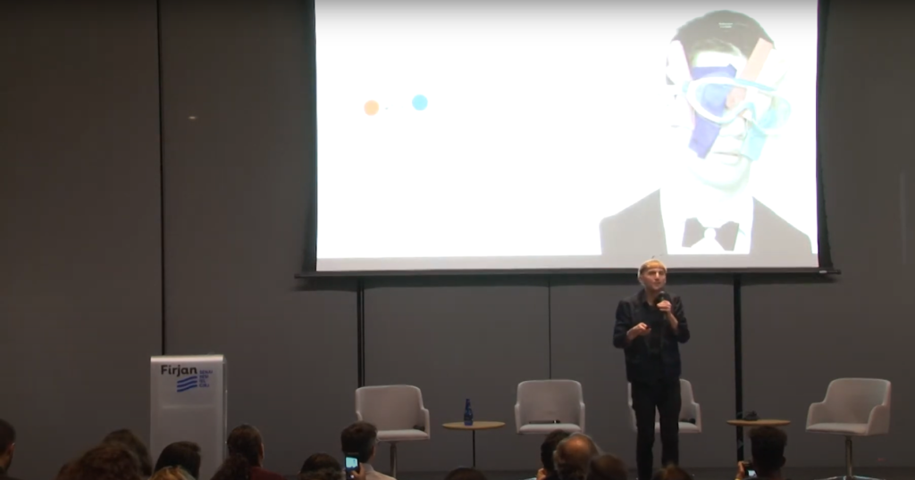 Neil Harbisson, primeiro ciborgue oficialmente reconhecido no mundo | Casa Firjan