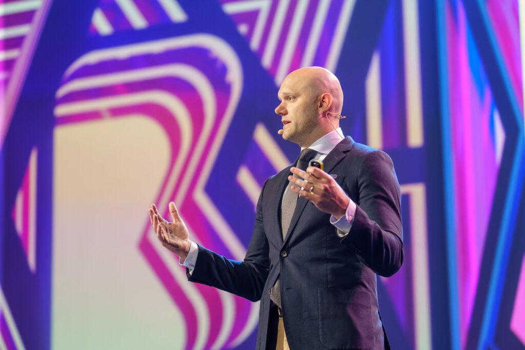 James Clear Ranks Among MasterClass Top Five Most Watched Instructors for the Third Consecutive Year