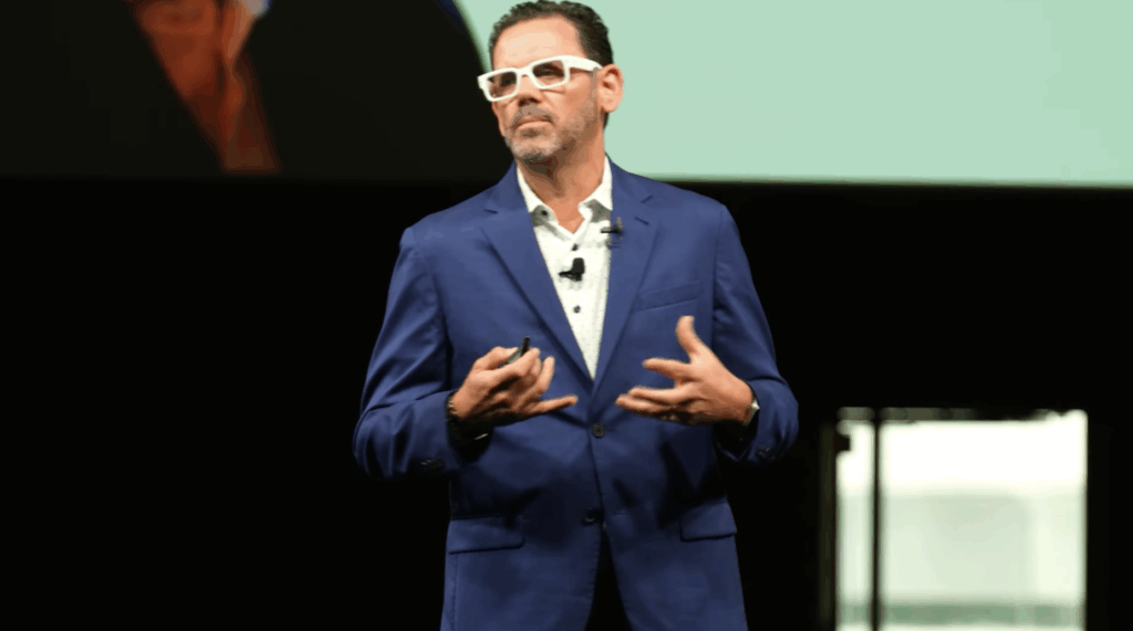 Chris Dyer | Leadership Keynote Speaker | High Performing Culture, Future of Work, and Communication