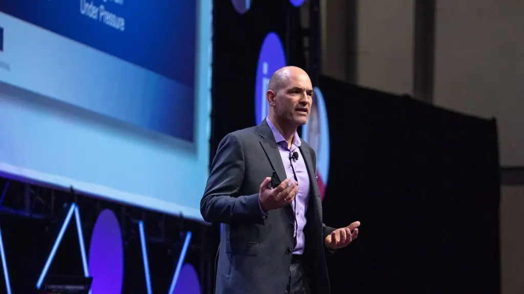 8 Top Speakers for the Home Improvement Industry